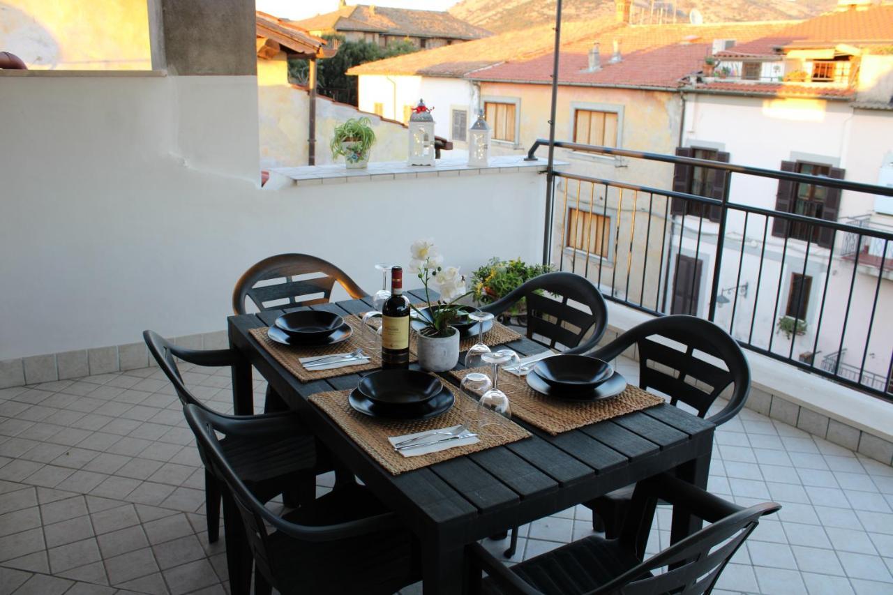 Апартаменти La Terrazza Sul Corso Giulianello Екстер'єр фото